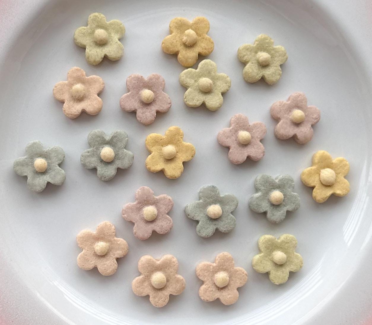 Pastel Button Flower Chicken Pet Treats 20 pcs