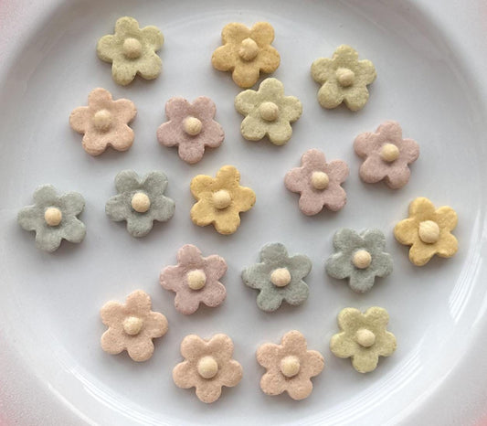 Pastel Button Flower Chicken Pet Treats 20 pcs