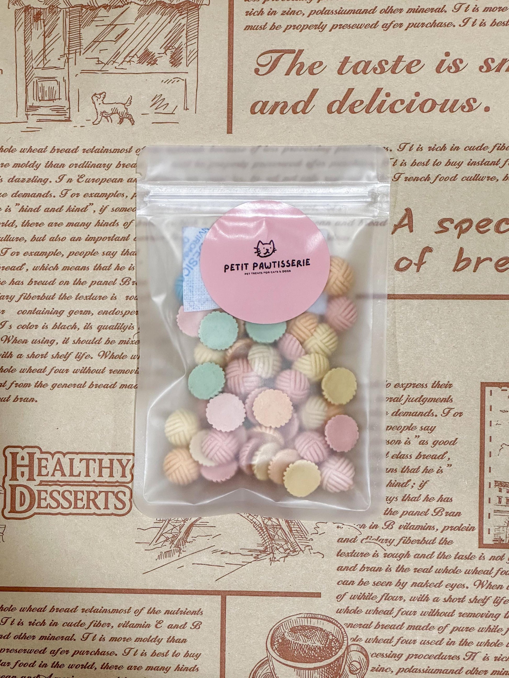 Multicolor Yarn Ball Chicken Pet Treat 1 oz