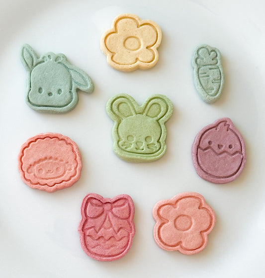 Assorted Easter Character Pet Treats 8pcs