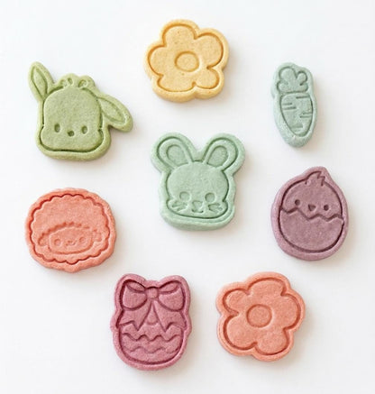 Assorted Easter Character Pet Treats 8pcs