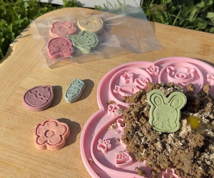 Assorted Easter Character Pet Treats 8pcs