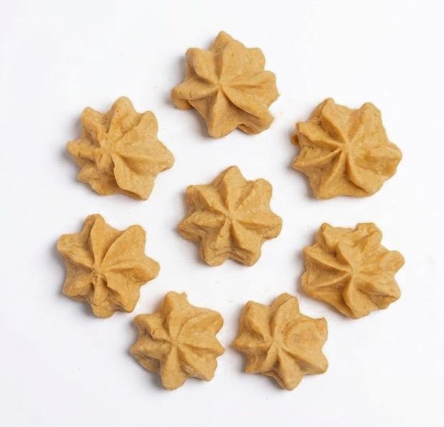 Freeze Dried Banana Peanut Butter Meringue Dog Treats 3 oz
